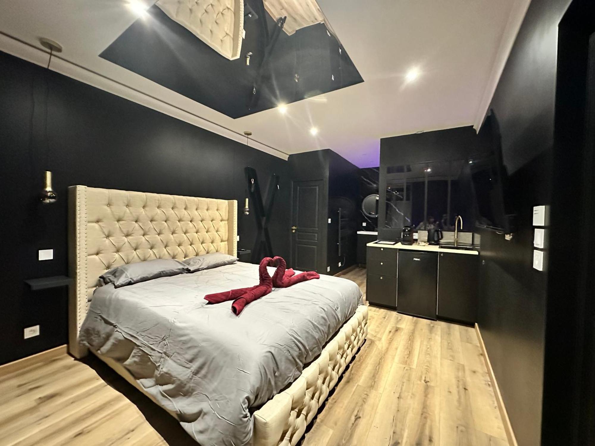 Dark Room Blois - Love Room Saint-Gervais-la-Foret Luaran gambar